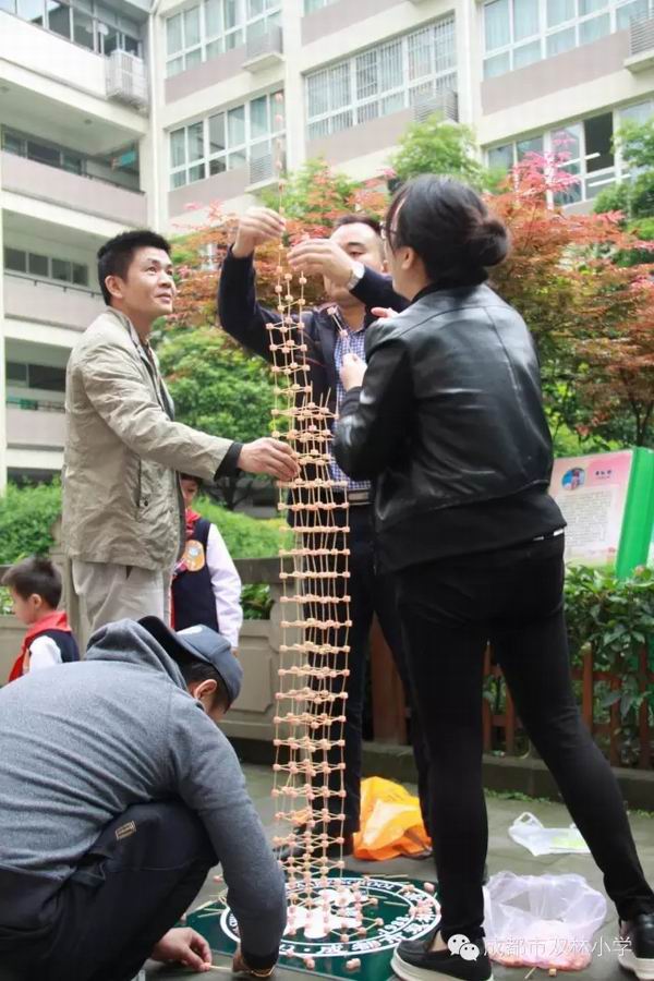 成华区双林小学：两千“馨”创客 挑战新高度-3-600.jpg