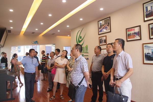 简阳市到龙泉驿区进行义务教育均衡发展参观交流活动-3-600.jpg 简阳市到龙泉驿区进行义务教育均衡发展参观交流活动-3-600.jpg