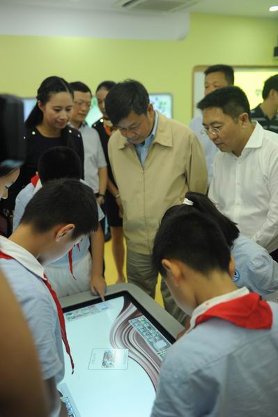 旋转 教育部副部长杜占元到锦江区检查调研工作-2-399.jpg