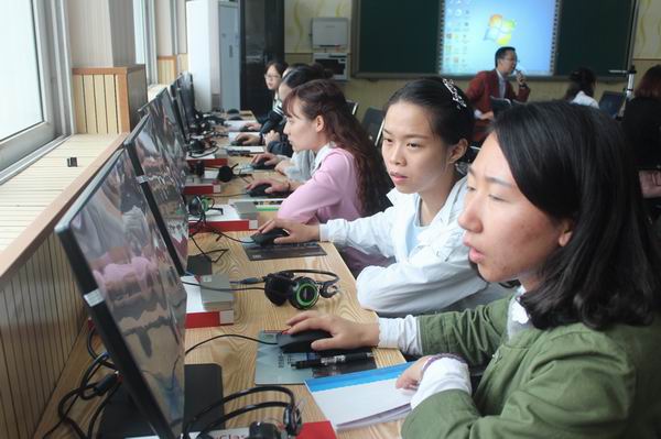 温江区罗春微课研究工作室开讲啦-1-600.jpg 温江区罗春微课研究工作室开讲啦-1-600.jpg