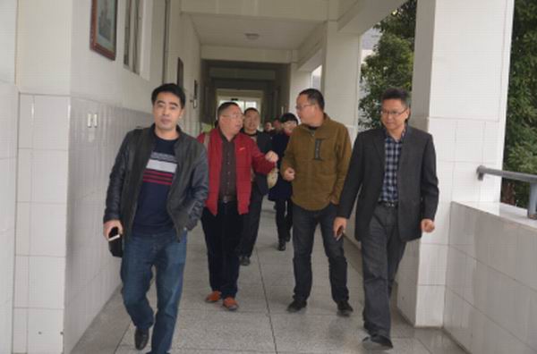 郫县崇宁小学校接受成都市实验教学示范学校复查验收工作-2-600.jpg 郫县崇宁小学校接受成都市实验教学示范学校复查验收工作-2-600.jpg