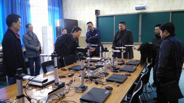 温江区寿安学校罗春微课制作室-600.jpg 温江区寿安学校罗春微课制作室-600.jpg