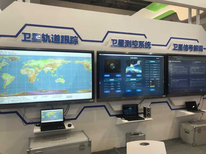 技装中心3.jpg 技装中心3.jpg