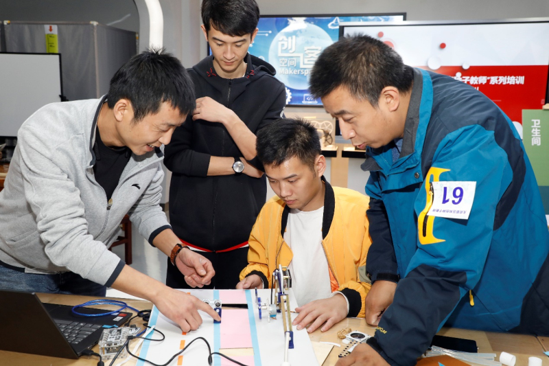 2019年天府新区“科创种子教师”创客教育培训活动顺利举行2.jpg